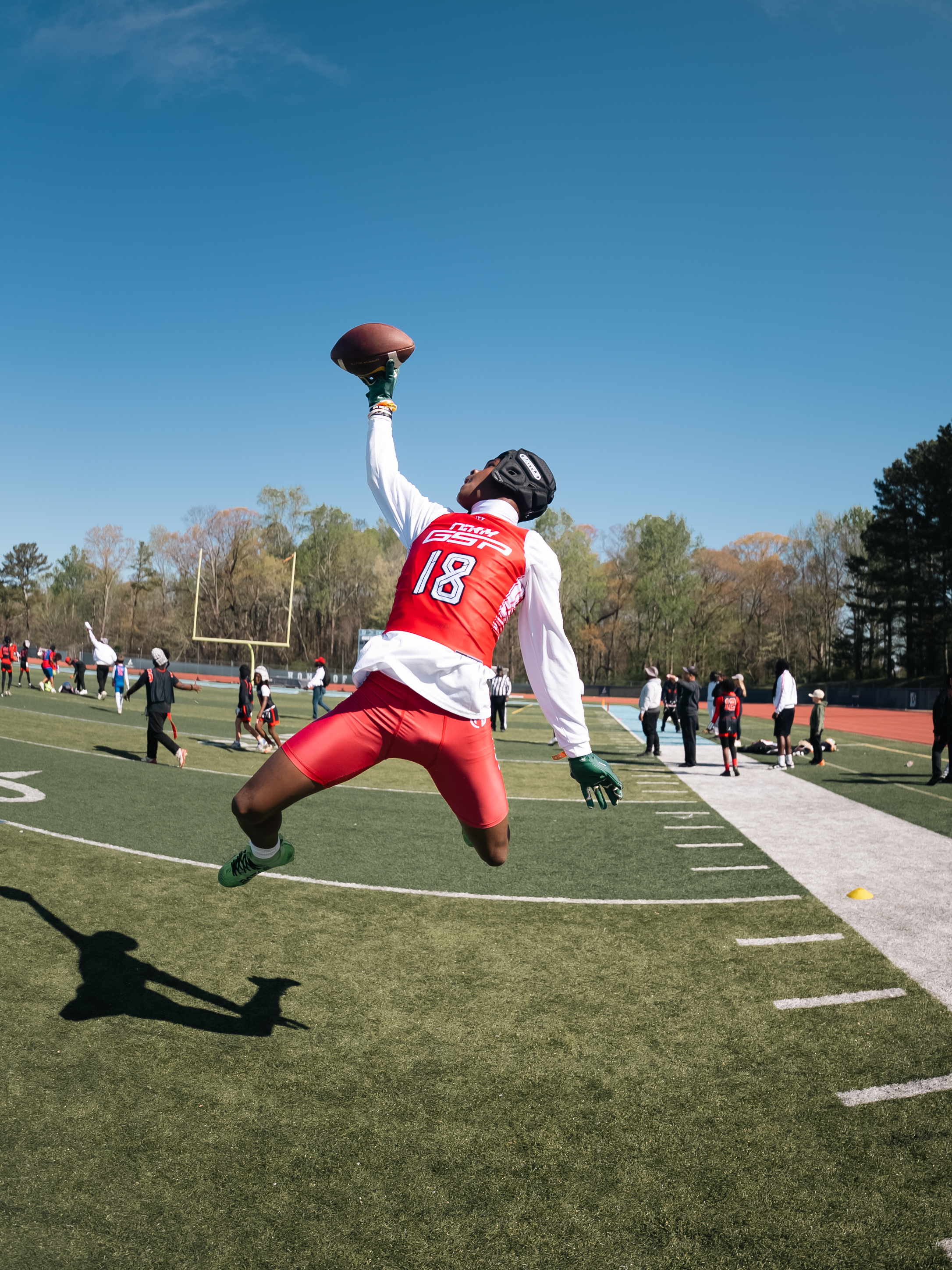 BEA athlete making a one-handed catch